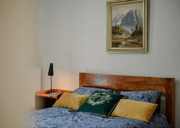 Better Place Modern Port Praski